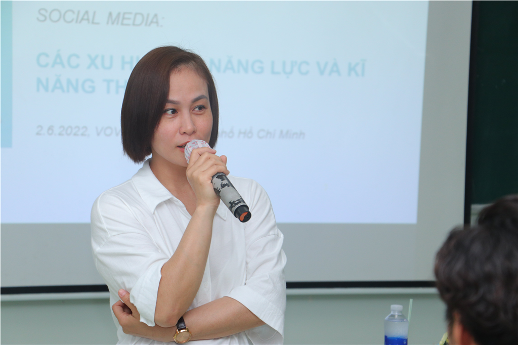 Khoa Báo chí - Truyền thông tổ chức buổi nói chuyện chuyên đề “Social Media – Kỹ năng và thích ứng”