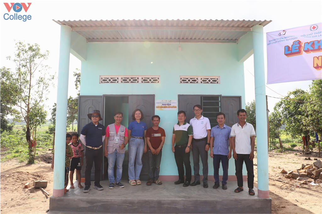 Tập huấn kiến thức an toàn giao thông & kỹ năng lái xe an toàn cho Đoàn viên thanh niên VOV College