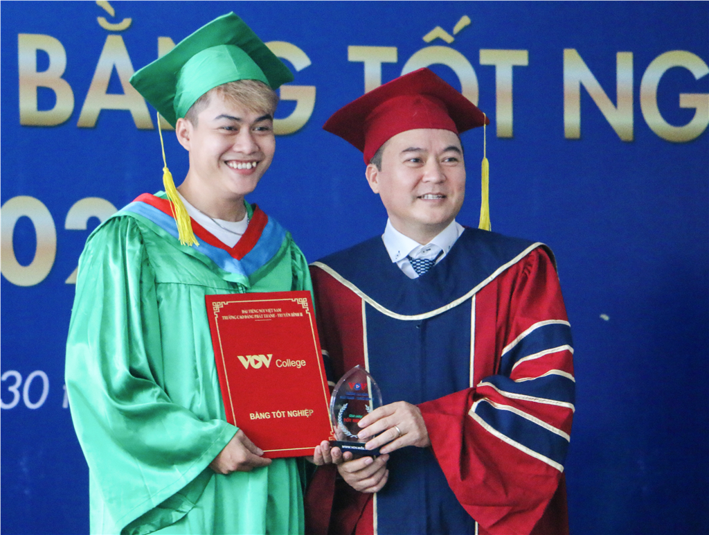 VOV College tổ chức trao bằng tốt nghiệp cho sinh viên khóa 2021 - 2023