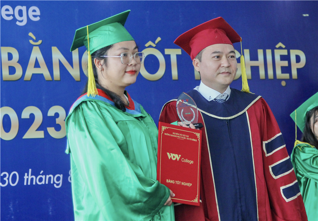 VOV College tổ chức trao bằng tốt nghiệp cho sinh viên khóa 2021 - 2023