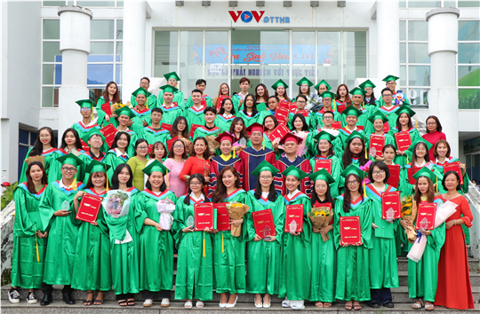VOV College tổ chức trao bằng tốt nghiệp năm 2022