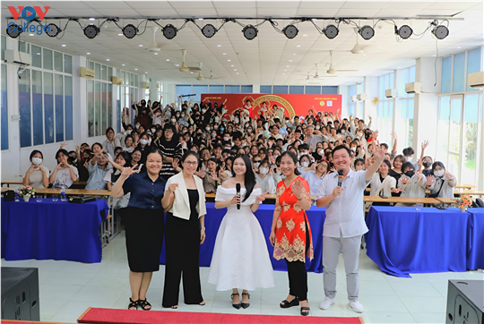 Khoa Kinh tế Truyền thông chào đón tân sinh viên ngành Quan hệ công chúng – Khóa 24