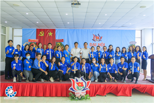 Lễ Tốt Nghiệp 2024: VOV College Khắc Dấu Ấn Trưởng Thành Cho Những Thành Công Tương Lai